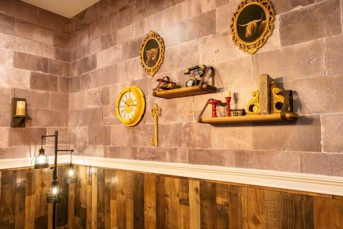 Image No.20-4 Bed Property for sale