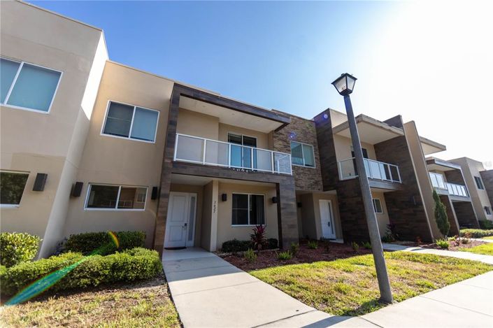 Image No.2-4 Bed Townhouse for sale