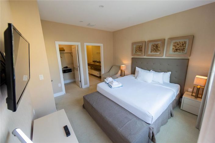 Image No.25-4 Bed Townhouse for sale