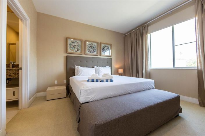 Image No.35-4 Bed Townhouse for sale