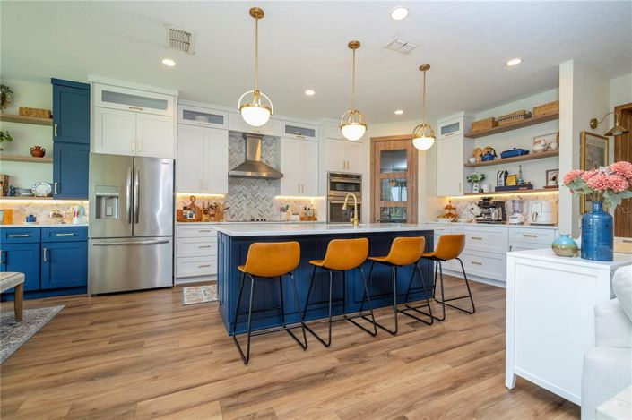 Image No.26-4 Bed Property for sale