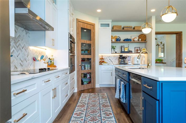 Image No.35-4 Bed Property for sale