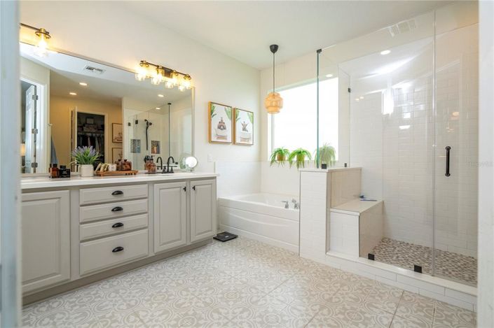 Image No.50-4 Bed Property for sale