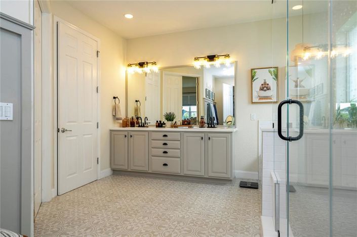 Image No.54-4 Bed Property for sale