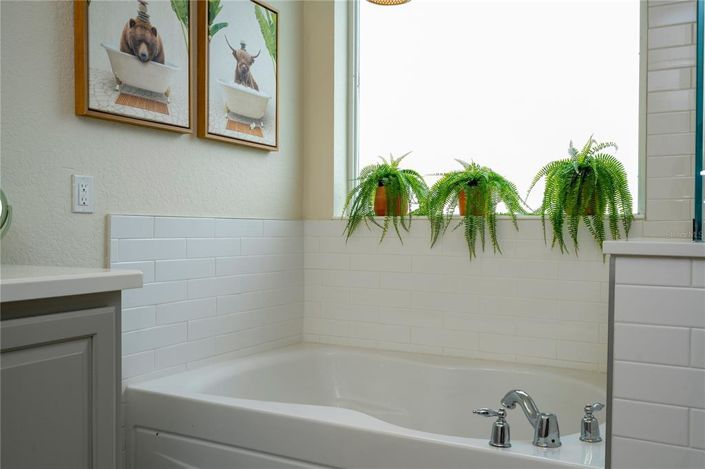 Image No.55-4 Bed Property for sale