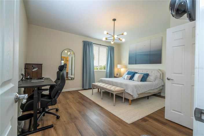 Image No.63-4 Bed Property for sale