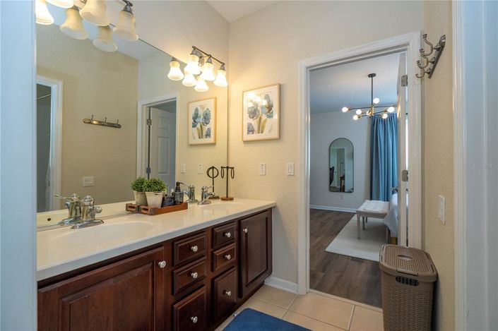 Image No.66-4 Bed Property for sale