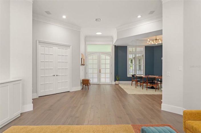 Image No.15-5 Bed Property for sale