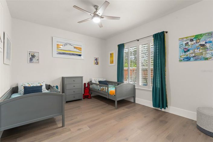 Image No.16-5 Bed Property for sale