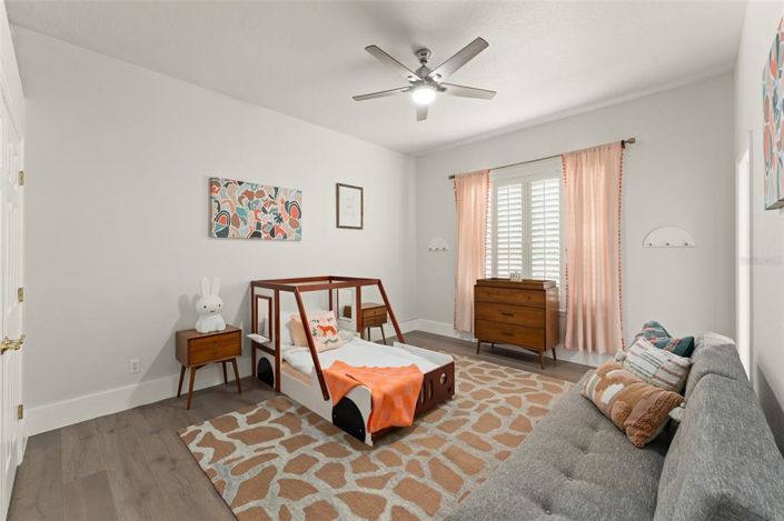 Image No.18-5 Bed Property for sale