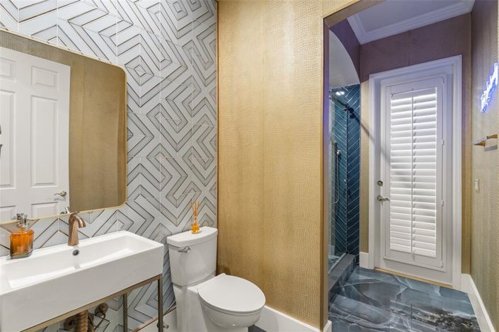 Image No.20-5 Bed Property for sale