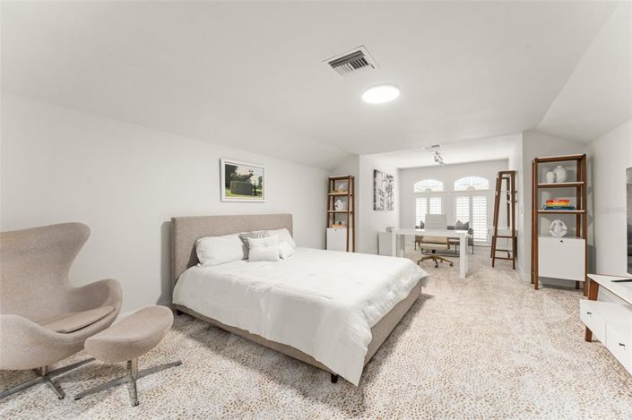 Image No.22-5 Bed Property for sale