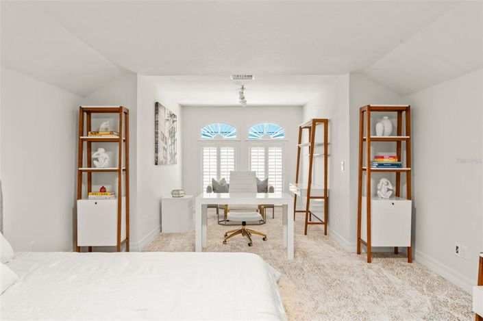 Image No.23-5 Bed Property for sale