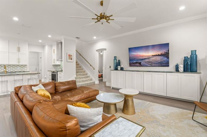 Image No.5-5 Bed Property for sale