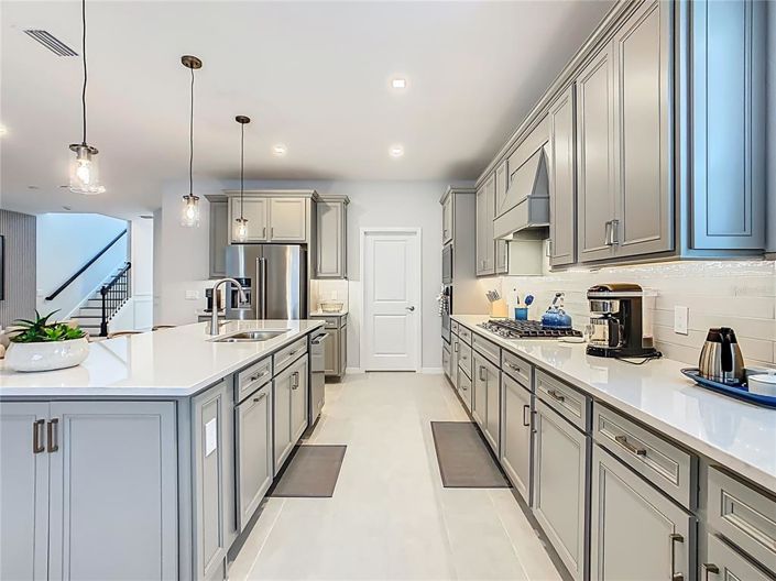 Image No.22-5 Bed Property for sale