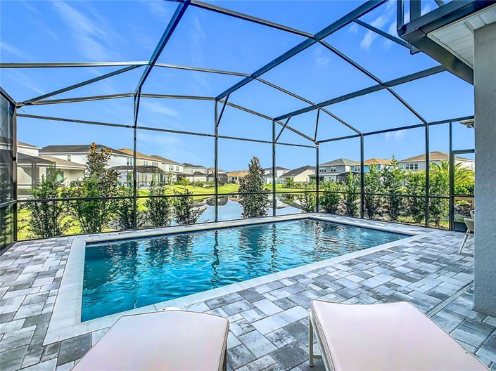 Image No.66-5 Bed Property for sale