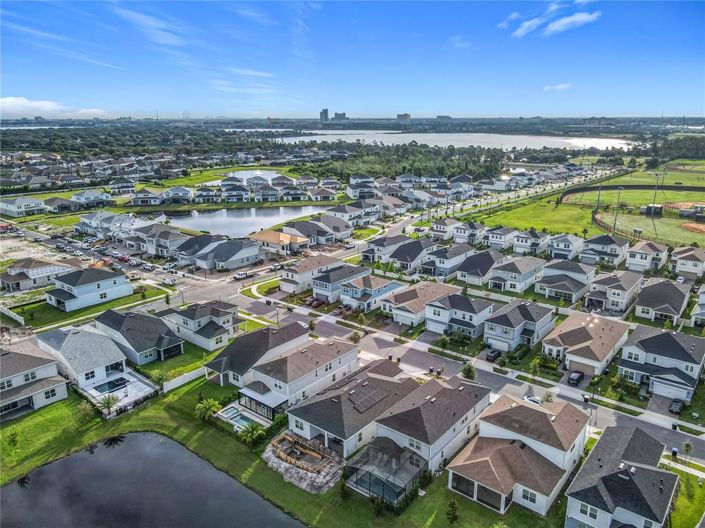 Image No.77-5 Bed Property for sale