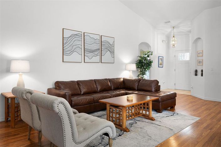 Image No.6-4 Bed Property for sale