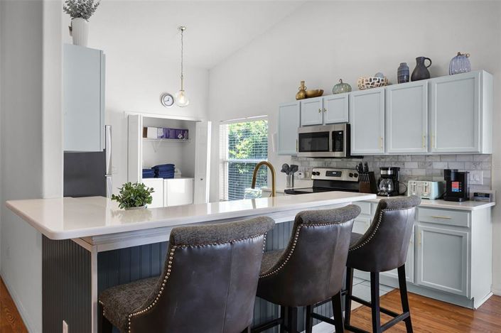 Image No.8-4 Bed Property for sale