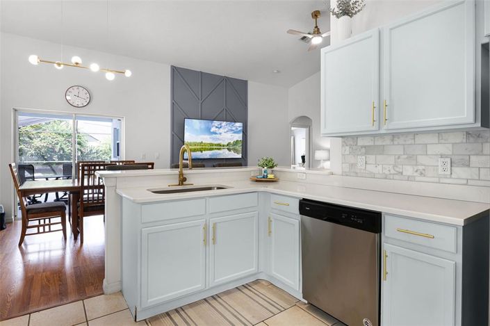 Image No.9-4 Bed Property for sale