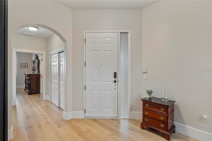 Image No.5-2 Bed Property for sale