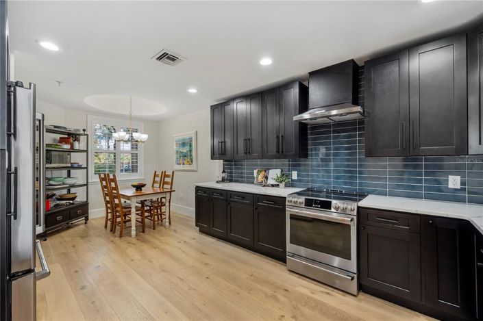 Image No.9-2 Bed Property for sale