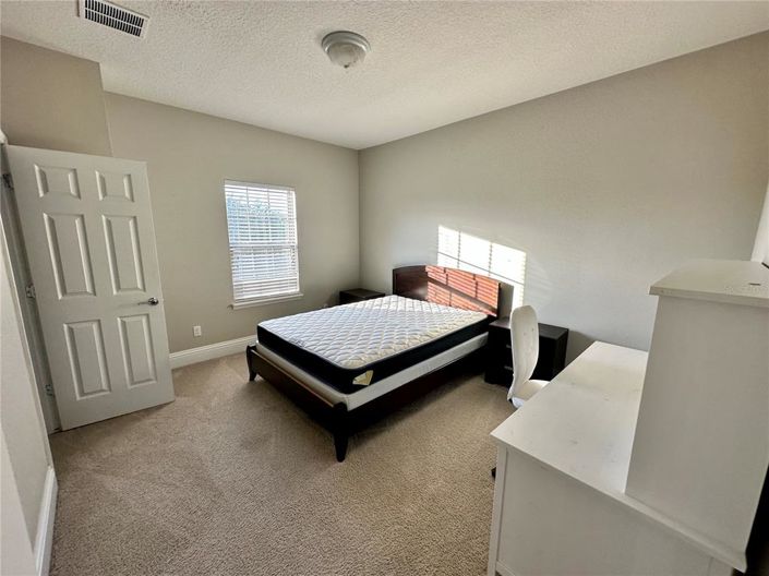 Image No.11-4 Bed Property for sale