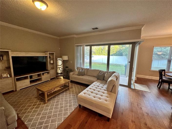 Image No.6-4 Bed Property for sale