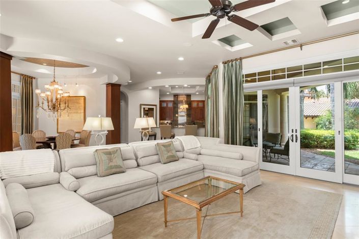 Image No.11-4 Bed Property for sale