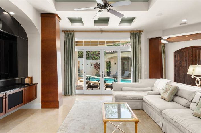 Image No.13-4 Bed Property for sale