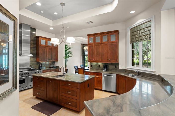 Image No.16-4 Bed Property for sale