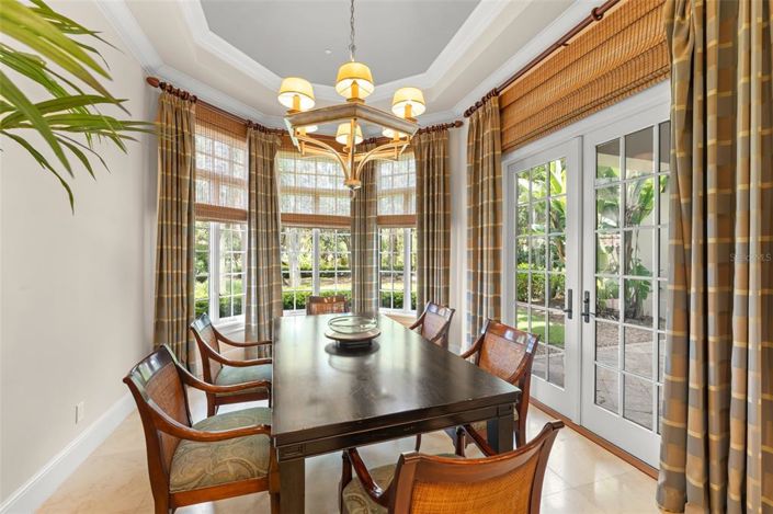 Image No.19-4 Bed Property for sale