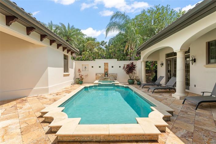 Image No.2-4 Bed Property for sale