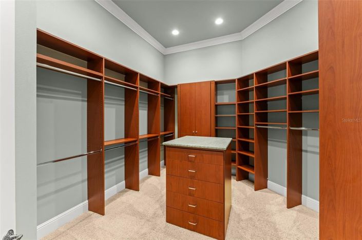 Image No.26-4 Bed Property for sale