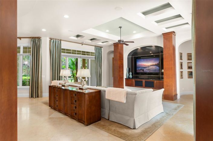 Image No.5-4 Bed Property for sale