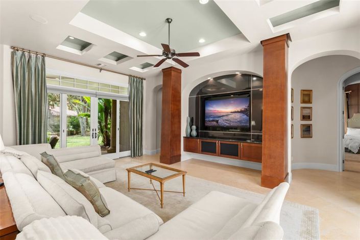 Image No.9-4 Bed Property for sale