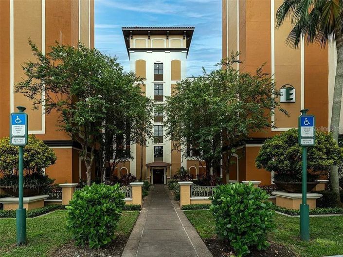 Image No.27-3 Bed Property for sale