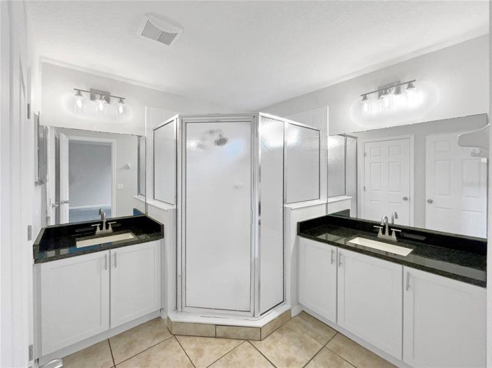 Image No.7-Propriété de 4 chambres à vendre à Kissimmee