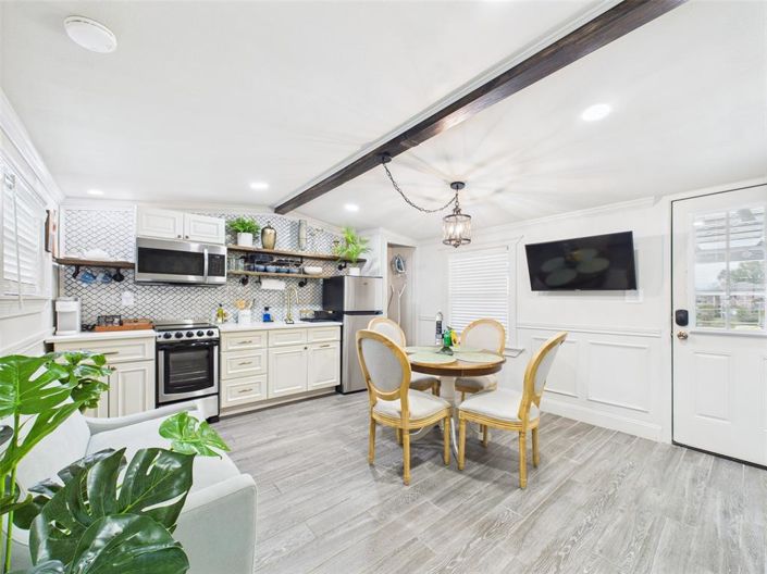 Image No.11-3 Bed Property for sale