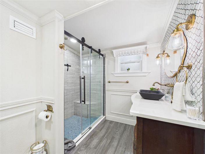 Image No.13-3 Bed Property for sale