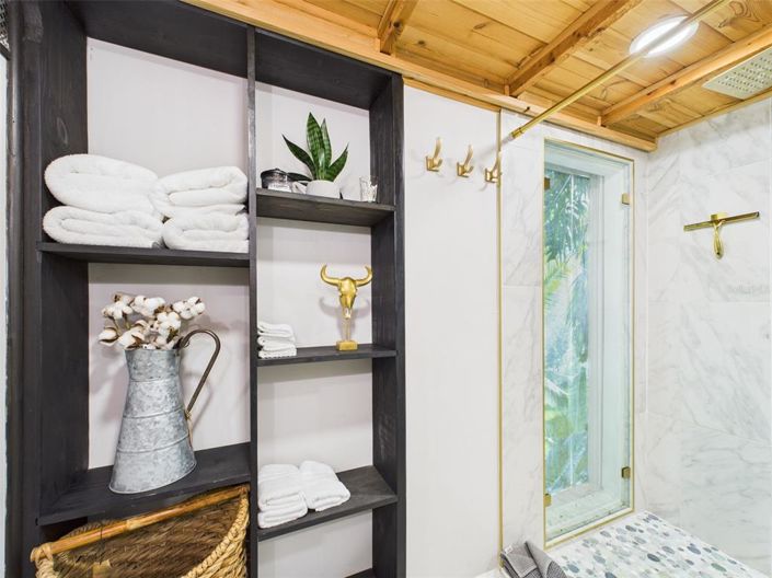 Image No.44-3 Bed Property for sale