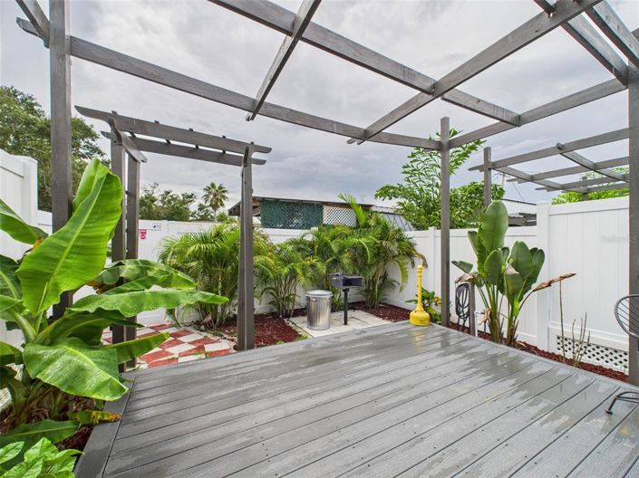 Image No.66-3 Bed Property for sale