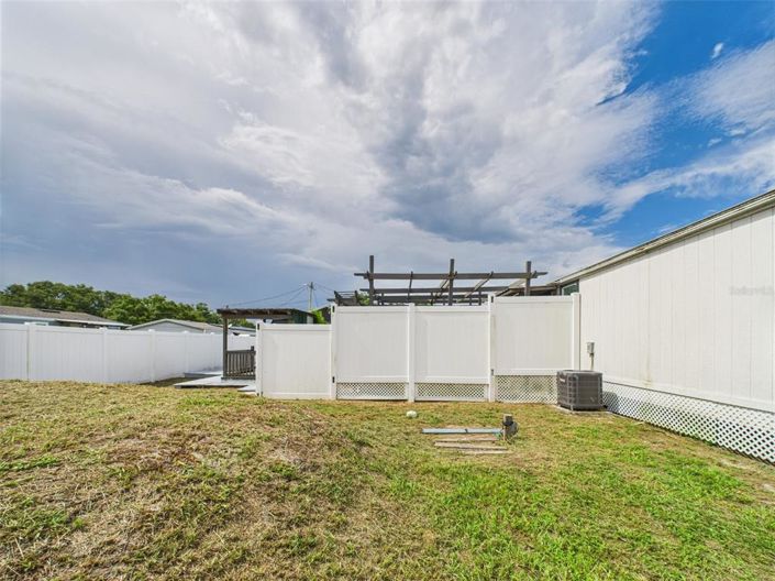 Image No.77-3 Bed Property for sale