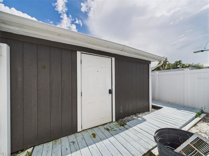 Image No.83-3 Bed Property for sale