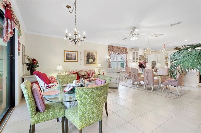 Image No.15-4 Bed Property for sale