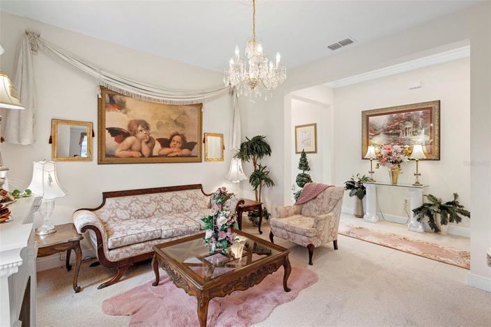 Image No.17-4 Bed Property for sale