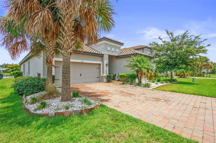 Image No.2-4 Bed Property for sale