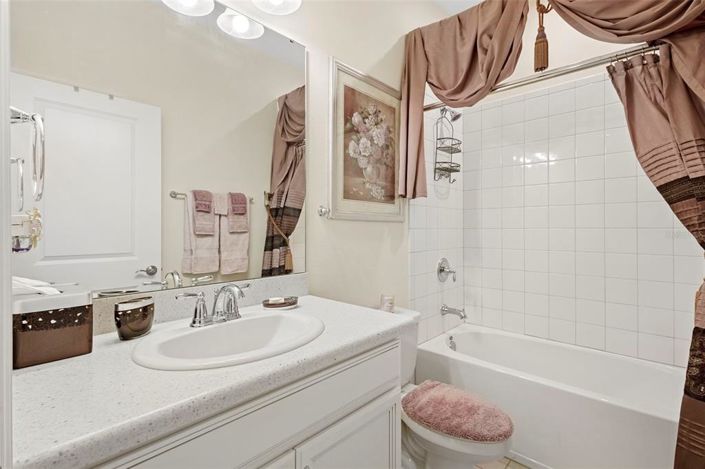 Image No.26-4 Bed Property for sale