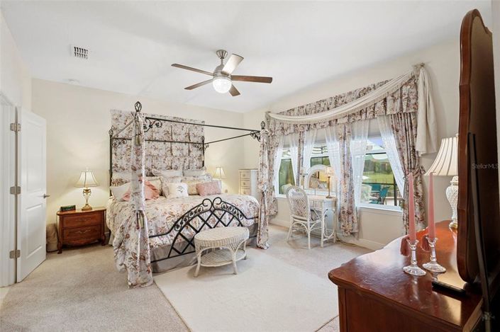 Image No.32-4 Bed Property for sale