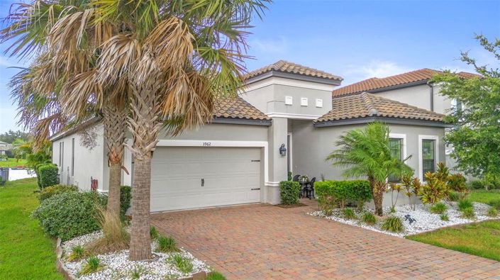 Image No.4-4 Bed Property for sale